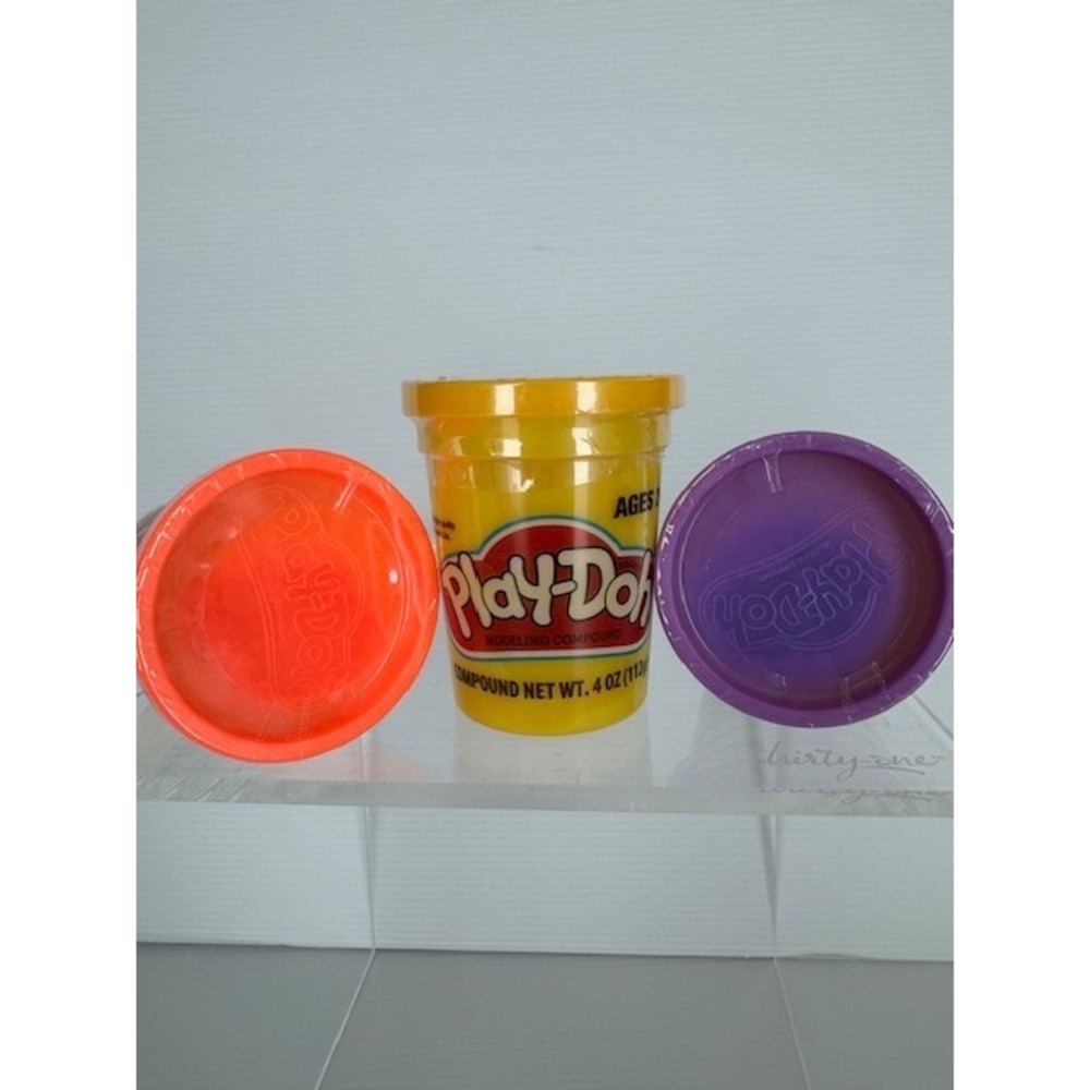 Play-Doh 3-Pack Non-Toxic (1 Purple 1 Yellow, and 1 Orange)